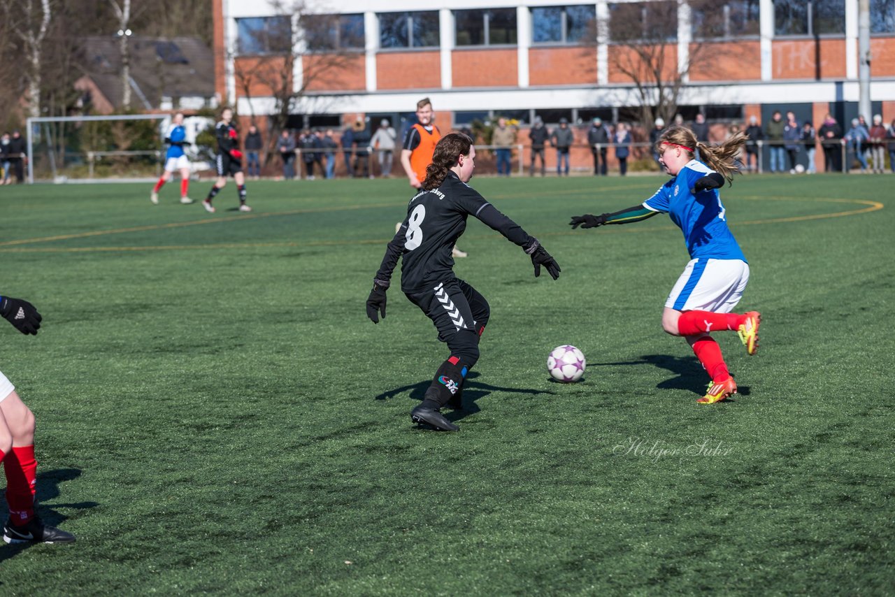 Bild 320 - B-Juniorinnen Halbfinale SVHU - Holstein Kiel : Ergebnis: 3:0